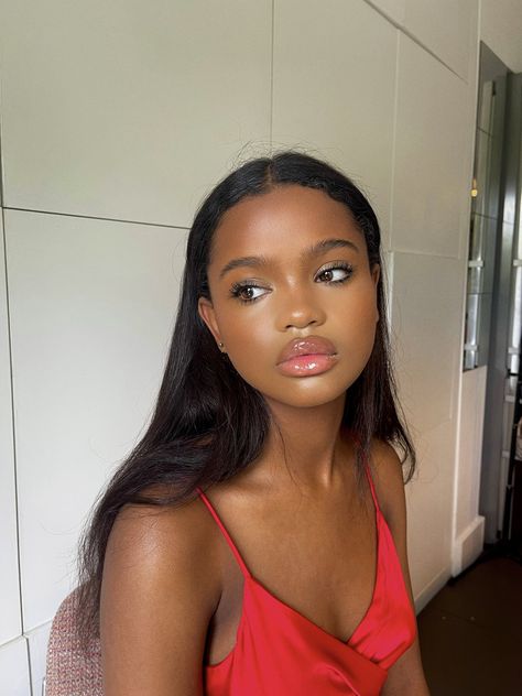 Brown Girls Makeup, Natural Glowy Makeup, Brown Skin Girls, Melanin Beauty, Makeup For Black Women, Glowy Makeup, Maquillaje Natural, Girl Makeup, Clean Girl