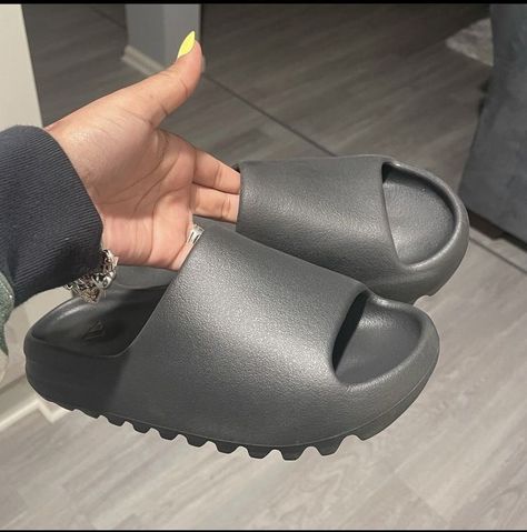 Black Adidas Yeezy Slides. Gift Ideas 2022 Yezzy Shoes, Yeezy Slide, Skor Sneakers, Back To School Shoes, Yeezy Slides, Pretty Shoes Sneakers, Trendy Shoes Sneakers, Shoe Wishlist, Cute Nike Shoes