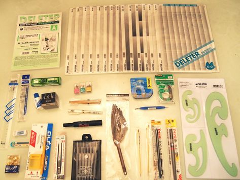 Manga Art Supplies, Manga Making, Artist Desk, Manga School, Drawing Materials, Japan Manga, Kawaii School Supplies, Cool Doodles, Artist Supplies