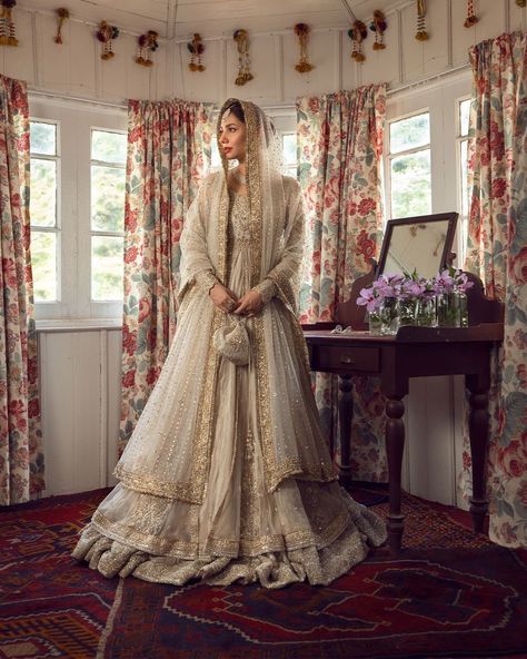 Pishwas Pakistani, Faiza Saqlain, Pakistani Bridal Dress, Nikkah Dress, Mahira Khan, Pakistani Bridal Dresses, Bridal Shoot, Pakistani Bridal, Indian Wedding Dress