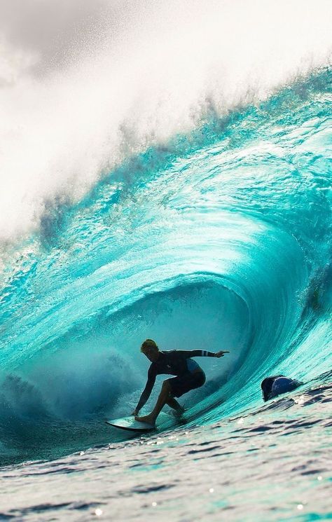 🌴 TROPICAL DREAMS on Pinterest & Instagram • SURFING HUGE WAVES #tropicaldreeamsonpinterest #surfingporn #surfer #surfing #surf #surfoftheday #surftime #instasurfing #surfporn #surfsport #surferlife #hugewaves #surfinglifestyle #surf4life #monsterwave #hugewave #surferlifestyle #surfvibes #surfboard #waves #surfdaily #instasurf #beachlife #surfing photography #surfingislife #wave #surfingporn #surfdaily #ocean #saltylife #wave #waves John Florence, Surfer Lifestyle, John John Florence, Surfing Aesthetic, Big Wave Surfing, Mavericks Surfing, Surf Vibes, Surfing Pictures, Surf Lifestyle