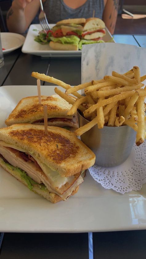club sandwich | turkey | swiss | pesto aioli | fries | lunch Kentucky, Lunch Out Aesthetic, Lunch Pics, Food Lunch, Lunch Break, Box Ideas, Vision Board, Lunch Box, Cafe