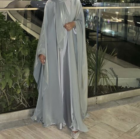 Nikkah Dress Blue, Modest Summer Outfits Muslim Casual, Abayas Aesthetic, Saudi Outfit, Cute Abaya, Abaya Fits, Eid Fits, Abaya Aesthetic, Abaya Outfits