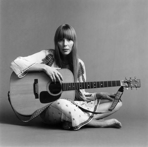 Joni Mitchell - Singer, Songwriter ... Jack Robinson, American Folk Music, 60s Icons, Morrison Hotel, Best Guitar Players, Joni Mitchell, Warren Beatty, Donald Sutherland, Sufjan Stevens