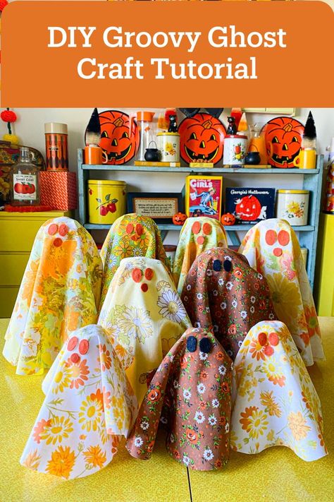 Let's craft some Halloween decor! A flower power groovy ghost made with vintage sheets and retro fabric. This is an easy no sew craft project that anyone with a glue gun can DIY. These little upcycle fabric ghosts are the most festive 1970s inspired Halloween decorations. Let me know if you give it a try! Vintage Sheet Ghost, Diy Fabric Halloween Decorations, Halloween Fabric Decorations, Diy Fall Decor Upcycle, No Sew Fall Crafts, Halloween Fabric Crafts Easy Diy, Halloween Crafts Sewing, Upcycle Halloween Decorations, Groovy Halloween Decor