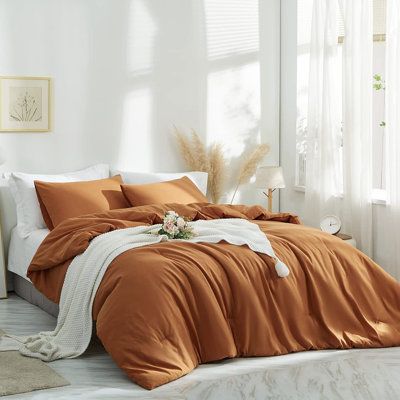 High Quality & Better Sleep: Our comforter is covered by soft microfiber and filled with a whole piece of high-quality 250gsm microfiber, which is better than others. This comforter is super soft, comfortable, breathable, and durable, make sure you have a cozy rest, is cool in the summer, warm in the winter, relaxed in the spring and fall, and suitable for all seasons.1 twin comforter 68x90in (173x229cm) and 1 matching pillowcase 20x30in (50x75cm).1 queen comforter 90x90in (229x229cm) and 2 matc Sheet And Comforter Color Combos, Burnt Orange Comforter Bedroom, Orange Comforter Bedroom, Light Brown Comforter, Burnt Orange Bedding, Burnt Orange Comforter, Green Comforter Sets, Rustic Bedding Sets, Orange Comforter