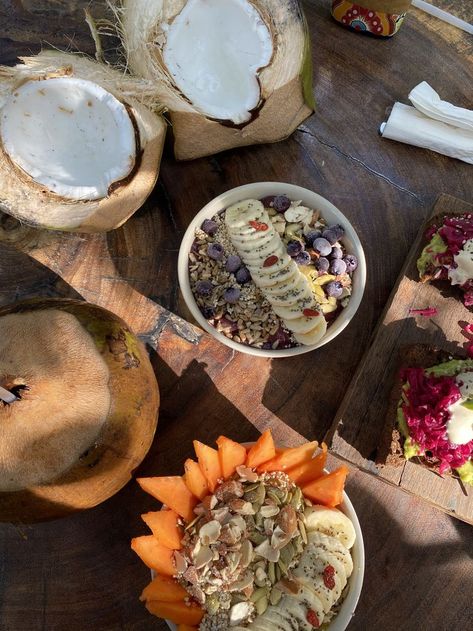 Tulum Food Aesthetic Raw Love Restaurant by Marina Petre Mexico, Mexico Tulum Aesthetic, Tulum Breakfast, Tulum Mexico Aesthetic, Tulum Aesthetic, Tulum Food, Tulum Restaurants, Raw Love, Airbnb Ideas