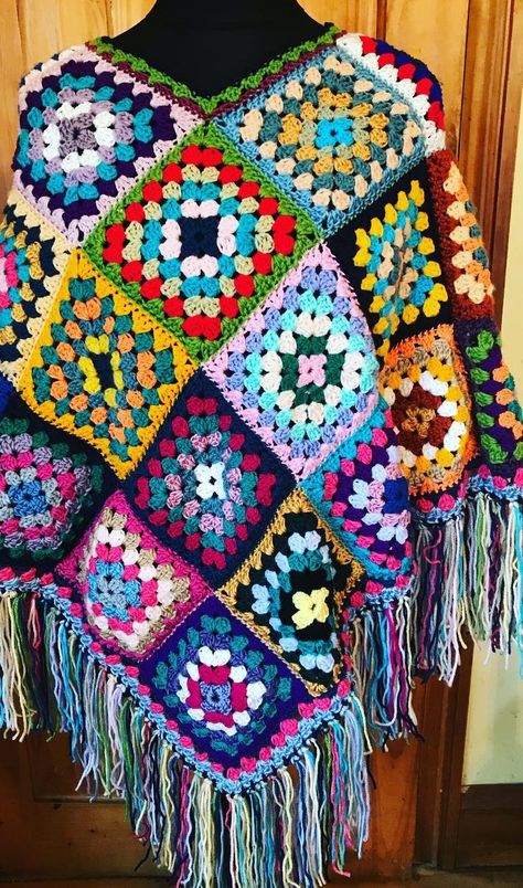 Amigurumi Patterns, Ponchos, Tela, Crochet Mandala Poncho Free Pattern, Crochet Granny Square Poncho Free Pattern, Crochet Granny Poncho Free Pattern, Crochet Poncho Free Pattern Woman Winter, Crochet Granny Square Poncho Pattern, Granny Poncho Crochet Free Pattern