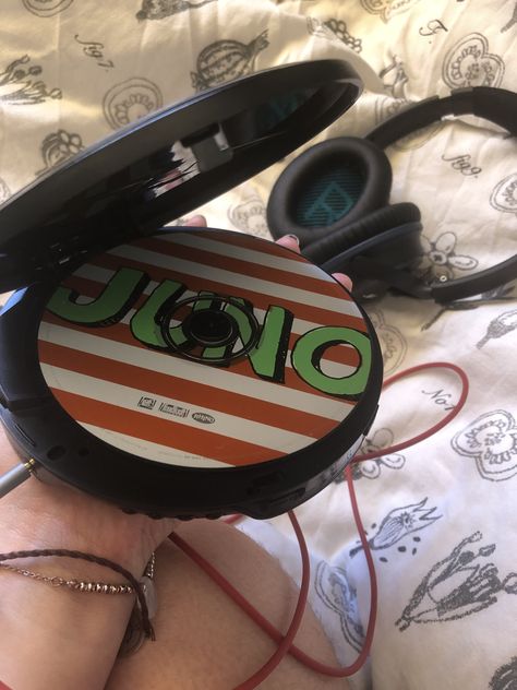 Ska, Ska Aesthetic, Juno Macguff, Juno 2007, Juno Movie, Dani California, Inside My Bag, Retro Gadgets, I Love Cinema