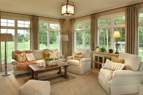 Patio Rooms Enclosed Sunroom Ideas, Indoor Sunroom, Sunroom Design, Small Basement Remodeling, Home Decor Ideas Bedroom, Enclosed Porch, Sunroom Furniture, Sunroom Ideas, Porch Remodel