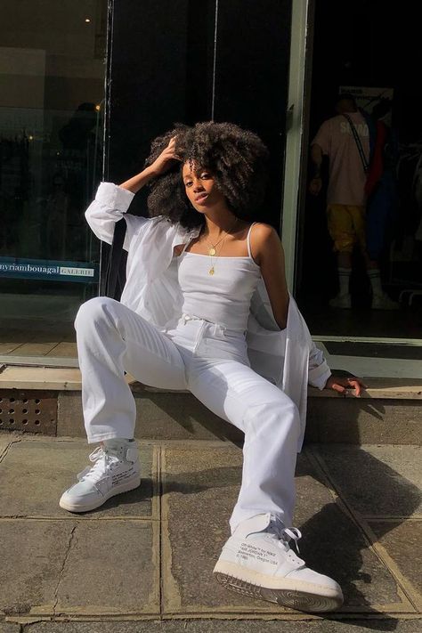 All White Outfit, Neue Outfits, White Outfit, Cropped Tops, Outfit Trends, Denim Trends, Outfits Inspiration, Long Style, Black Women Fashion