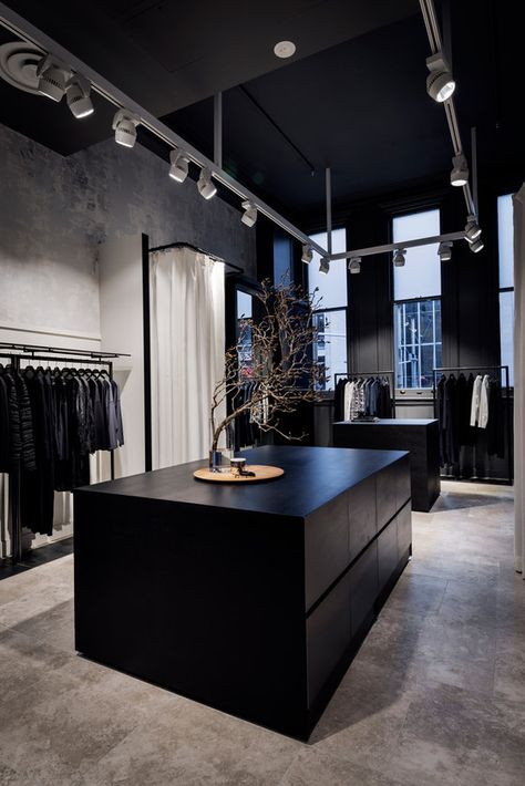 Oska Clothing, Fashion Retail Interior, Fashion Store Design, Retail Store Interior Design, Clothing Store Interior, Interior Design Minimalist, Clothing Store Design, Store Design Boutique, Retail Interior Design