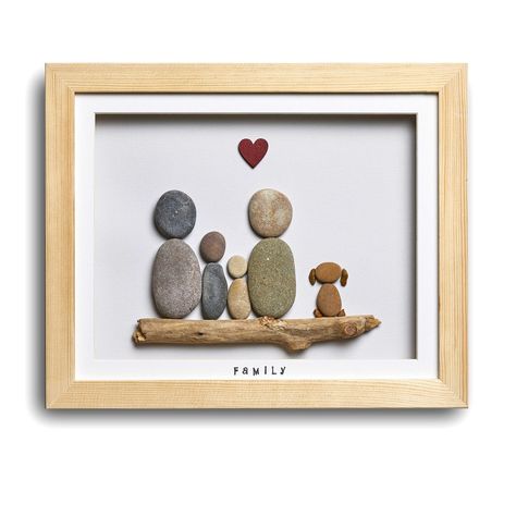 Family Rock Art, Pebble Art Family Ideas, Rock People Craft Pebble Art, Rock Family Art, Pebble Art Ideas Diy, Framed Rock Art, Pebble Art Dog, Dog Frame, Family Pebble Art