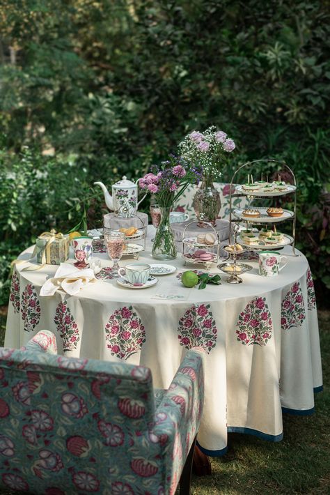 Maximalist Tea Party, Tea For Two Table Setting, Mixed Match Tea Party, Mismatched Tea Party Table Setting, Hi Tea Table Setting, Mix And Match Tea Party, Garden Afternoon Tea, Tea Party In The Garden, Tea Party Reception