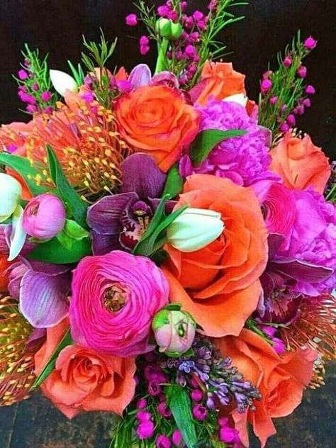 Exotic Flowers, Ikebana, Beautiful Flower Arrangements, Deco Floral, Birthday Flowers, Types Of Flowers, Flower Centerpieces, Beautiful Bouquet, Beautiful Blooms