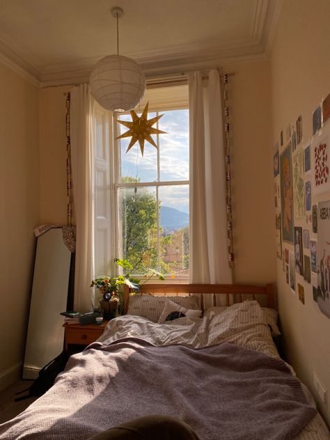 Tenement Bedroom Ideas, Edinburgh House Aesthetic, Bed Near Window Ideas Small Bedrooms, Tiny Nyc Bedroom, Edinburgh Tenement Interiors, Edinburgh Flat Aesthetic, Edinburgh Flat Interior, Small Flat Aesthetic, University Apartment Aesthetic