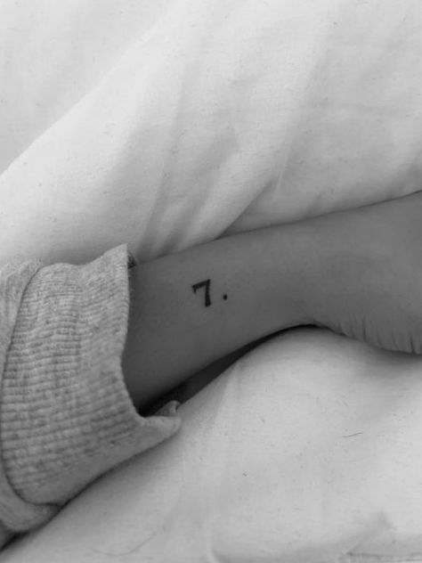 Number 7 Tattoo, Tato Dengan Makna, Tato Jari, Bts Tattoo, Kpop Tattoos, 7 Tattoo, Tato Henna, Army Tattoos, Number Tattoos