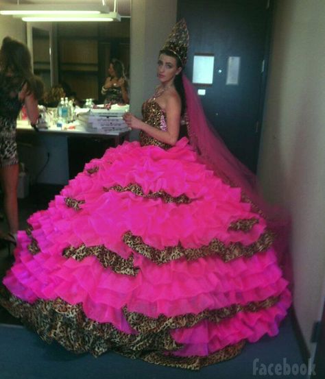 Gypsy Sisters Mellie Stanley wedding dress Camo Wedding, Wedding Dress Fails, Leopard Print Wedding, Leopard Wedding, Tacky Wedding, Crazy Dresses, Hot Pink Weddings, Pink Wedding Dress, Dress Patterns Free