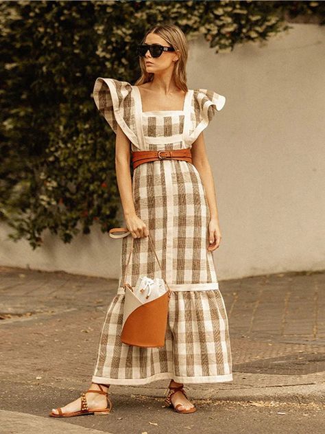 #styleblogger #stylefashion #styleinspo #style #stylish #streetstyle #streetfashion #streetchic #instapic #instastyle #instafashion #instafollow #instagood #outfitinspiration #ootdfashion Midi Dress Elegant, Long Striped Dress, Office Dresses For Women, Long Beach Dress, Dress Women Elegant, High Waist Dress, Vestidos Vintage, Patchwork Dress, Womens Robes