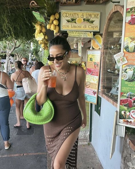 Shay Mitchell, Shay Mitchell Sunglasses, Shay Mitchell Style, Brown Knit Dress, Black Runway, Mini Jodie, Devon Windsor, Summer Sunglasses, Italian Summer