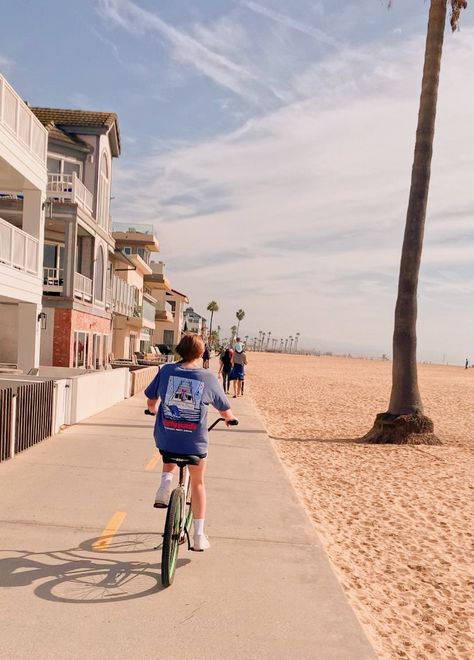 #aesthetic #california #bikes #riding #partyparty #aesthicbeach #beachvibes #beach Biking On The Beach, Beach Bike Ride Aesthetic, Riding Bikes Aesthetic, Beach Bike Aesthetic, Riding Bike Aesthetic, Bike On The Beach, Beach Bum Aesthetic, Beach Biking, Bike Ride Aesthetic