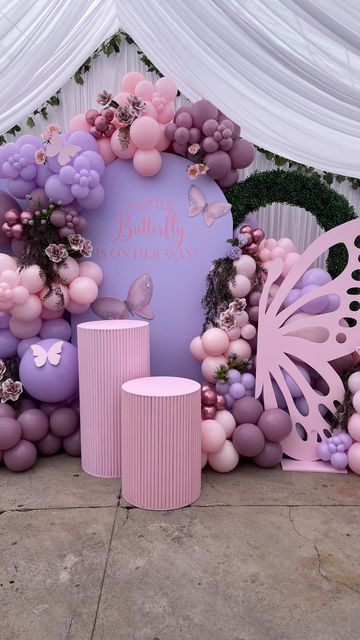 Butterfly Main Table, Butterfly Wall Backdrop, Butterflies Decorations For Party, Butterfly Balloon Backdrop, Butterfly Birthday Decorations Ideas, Butterfly Backdrop Ideas Backgrounds, A Butterfly Is On Her Way, Butterfly Party Backdrop, Butterfly Backdrop Birthday