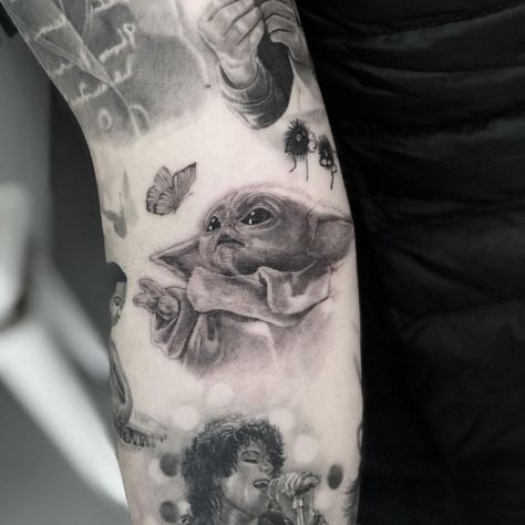 Grogu Tattoo Ideas Small, Yoda Tattoo Design, Babyyoda Tattoo, Yoda Tattoo Ideas, Grogu Tattoo, Baby Yoda Tattoo, Mandalorian Tattoos, Yoda Tattoo, Mandalorian Tattoo