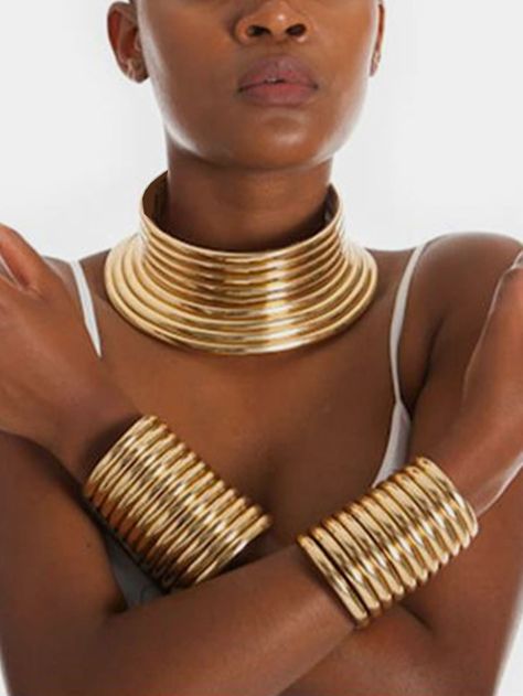 African Jewelry Necklaces, African Gold Jewelry, Afro Jewelry, African Wedding Jewelry, Gold Statement Jewelry, Chunky Gold Jewelry, Party Flats, Gold Costume Jewelry, Statement Jewelry Sets