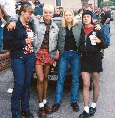 Skinhead Girls Ska, Skinhead Girl Outfit, Ska Outfits, Skin Heads, Zoot Suits, Skinhead Fashion, Skinhead Girl, Ska Punk, Rude Girl