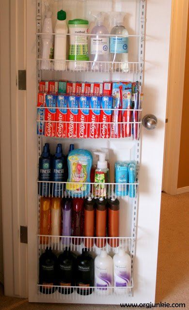 Small Closet Storage, Closet Room Organizer, Linen Closet Storage, Bathroom Closet Organization, Small House Organization, Closet Apartment, Storage Hacks Diy, Dorm Room Storage, Apartment Storage