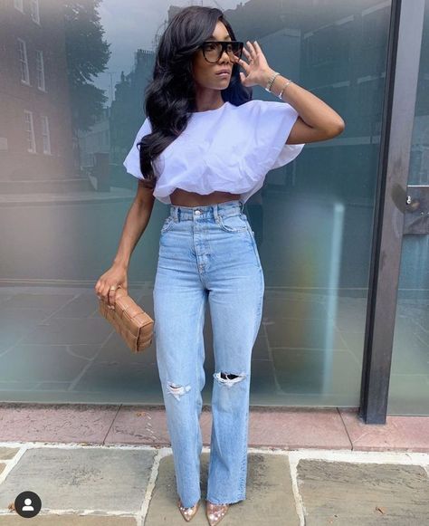 #Denims #Highwaist #Croptop #Summer #Casual #Womensstyle #Womensfashion Lady In Suit Aesthetic, Relaxed Look Outfit, Short With Heels Outfit, Monochrome Classy Outfit, Dark Brown Heels Outfit, Denim Brunch Outfit Ideas, Date Night Outfit Ideas For Black Women, Dressy Cocktail Attire, Navy Blue Chinos Outfit Women