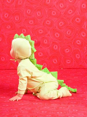 Baby Dragon Costume, Geek Outfit, Halloween Costumes Kids Homemade, Diy Fantasia, Perlengkapan Bayi Diy, Dragon Halloween Costume, Best Diy Halloween Costumes, Diy Baby Costumes, Handmade Halloween Costumes