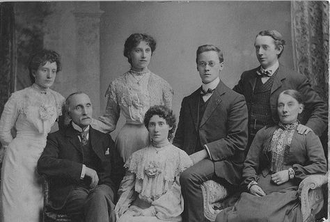 Victorian Family Photos | Victorian Family Portrait | Flickr - Photo Sharing! Victorian Family Portrait, Friends In Business, Early 1900s Aesthetic, Antique Family Photos, Best Sketchbook, Family Portrait Drawing, Vintage Family Photos, Human Photography, 2 Brothers