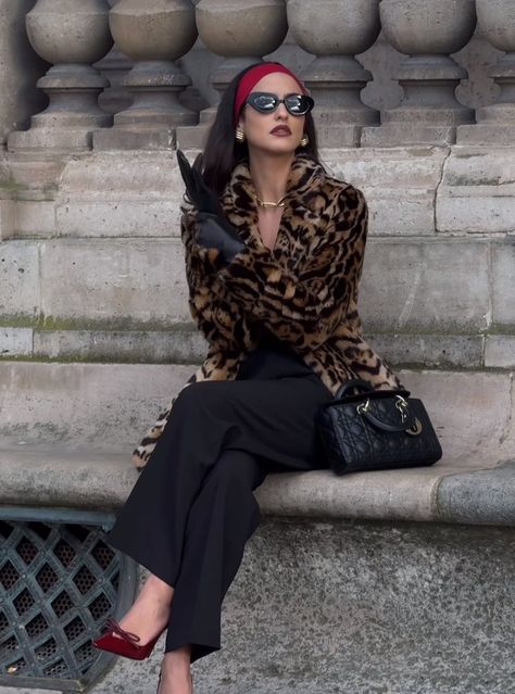 #mobwifewinter #mobwife #mobwifeaesthetic #mobwifemakeup #mobwifefashion #mobwifetrend Mafia Wives, Glamouröse Outfits, Leopard Print Outfits, Wife Style, Mob Wives, Mob Wife, Mode Crochet, Looks Street Style, Clean Girl