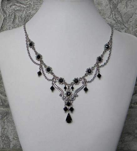 Elegant Gothic Jewelry, Black Fantasy Accessories, Black Jewel Necklace, Black Silver Necklace, Black And Silver Jewelry Prom, Dainty Gothic Jewelry, Goth Wedding Necklace, Silver Black Jewelry, Silver Unique Jewelry