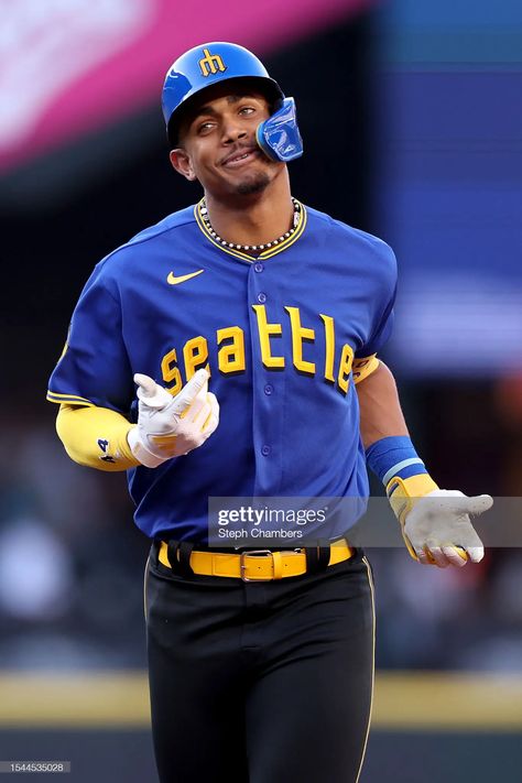 Seattle Mariners, Julio Rodriguez Mariners, Julio Rodriguez Wallpaper, Baseball Drip, Seattle Mariners Baseball, Baseball Videos, Mariners Baseball, Nba Sports, Mlb Players