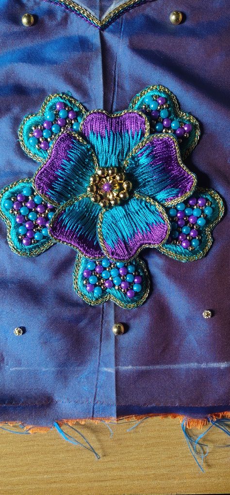 3d Patch Work In Aari, 3d Patch Work Aari Blouse, Aari 3d Patch Work Designs, 3d Flower Aari Work, Flower Aari Work, 3d Work Embroidery Blouse, Aari Motif, Maggam Blouses, Aari Design