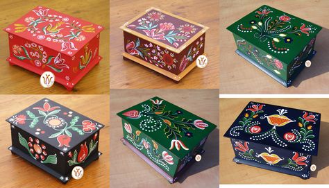 Wooden hand-painted jewellery boxes. Transylvanian pattern from the 18-19th century. Upcycling, Jewellery Box Painting, Painted Box Ideas Simple, Hand Painted Wooden Box Ideas, Hand Painted Jewelry Boxes, Professional Gift Ideas, Creative Corporate Gifts, Corporate Branded Gifts, Wooden Box Crafts