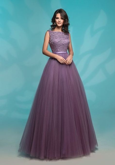 Gown Party Wear Reception Dresses, Indian Wedding Outfits Guest For Women, Party Wear Gowns Western, Simple Gown Designs, Long Gown Dress Party Wear, Net Gown Designs, Simple Gown Design, Gowns Dresses Indian Receptions, Gown Dress Party Wear