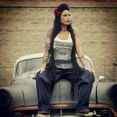 cholias Chola Girl, Chola Style, Chicana Style, Low Rider Girls, Lowrider Bike, Beautiful Latina, Latin Women, Chicano Art, Lowrider