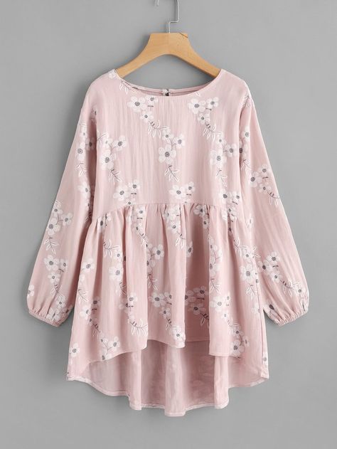 Moda Do Momento, Babydoll Blouse, Pakaian Feminin, Hijabi Outfits Casual, Fashion Tops Blouse, Trendy Fashion Tops, Stylish Dresses For Girls, Designs For Dresses, Stylish Dress Designs