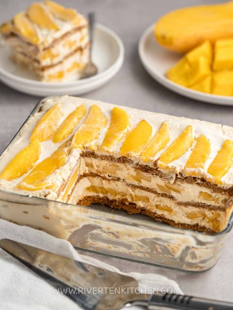 Graham Mango Float Filipino Desserts, Mango Graham Aesthetic, Mango Float Filipino Recipe, Graham Cake Filipino, Graham Cake Recipe, Mango Graham Float, Easy Icebox Cake, Mango Graham Cake, Dessert Graham