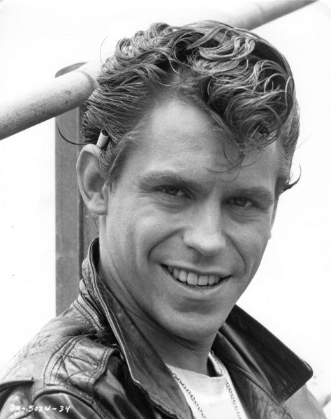 Kenickie from grease the original movie Kenickie Grease, Grease Aesthetic, Jeff Conaway, Grease 1978, Grease Is The Word, Grease Movie, Danny Zuko, Grease Hairstyles, Very Important Person