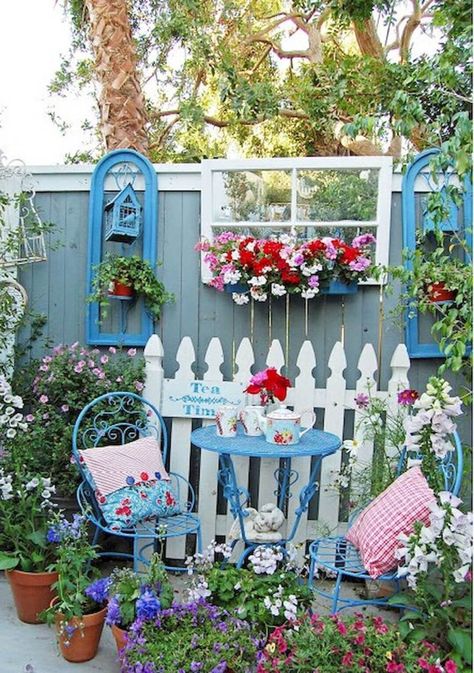 29 Stunning Whimsical Garden Ideas - Farm.Food.Family Garden Sculpture, Garden Ideas Diy, Taman Diy, Jardim Diy, Cute Garden, Whimsical Fairy, Garden Sculptures, Spring Decoration, Garden Wallpaper