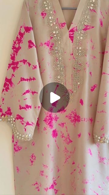 wawreena's on Instagram: "Brighten up your day with a 80gm Rawsilk shirt with luxurious handmade embroidery with mirror work is paired with culotte pants.The organza dupatta parades an ever-classy finishing that makes this outfit the statement that it is." Mirror Work On Printed Kurti, Mirror Work Suits Design, Embroidery With Mirror Work, Mirror Work Dupatta, Mirror Work Embroidery, Shoes Guide, Organza Suits, Handmade Mirror, Culotte Pants