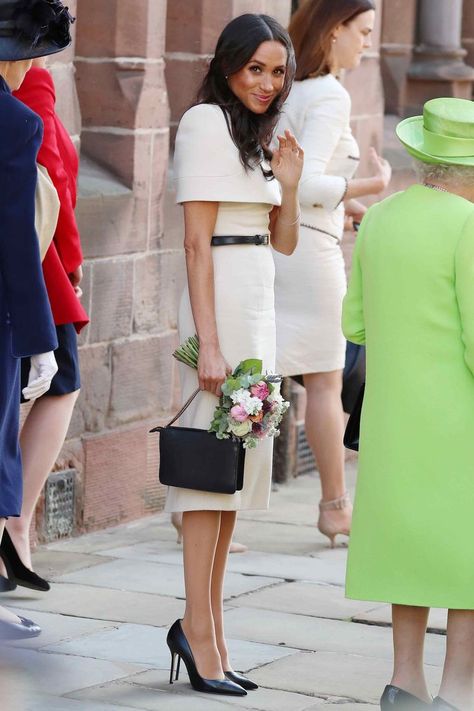 Sleek Blowout, Royal Wardrobe, Meghan Markle Outfits, Amazon Items, Meghan And Harry, Meghan Markle Wedding, Givenchy Dress, Princess Meghan, Prince Harry And Megan