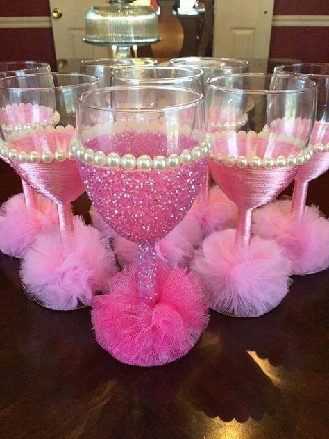 Ideas For A Pink Party, Bachelorette Desserts Ideas, Roses In Balloons, Pink Party Backdrop Ideas, Pageant Birthday Party Ideas, Pink Birthday Sleepover Aesthetic, Pink Hotel Decorations, Bratz Doll Party Ideas, 33 Shades Of Pink Party