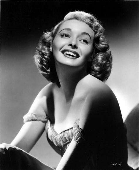 Patricia Neal - JOHN LOVES MARY ©2020bjm Writing Songs Inspiration, Patricia Neal, Men Are Men, Vintage Everyday, Classic Actresses, Gone Girl, 50s Vintage, Movie Clip, Old Hollywood Glamour