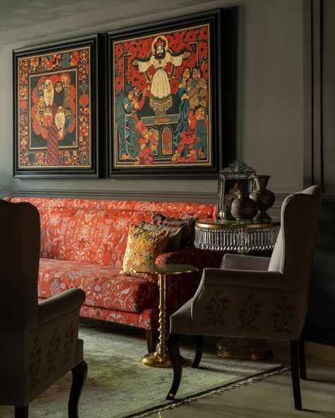 Maximalist Home Interior, Indian Maximalist Interior, Indian Inspired Living Room, Eclectic Minimalist Decor Living Room, Eclectic Minimalist Decor, Maximalist Modern, Fashion Living Room, Art Curation, Indian Inspired Decor