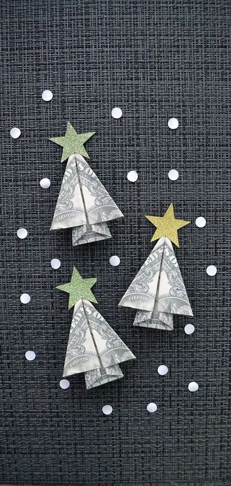 Natal, Oragami Christmas Tree, Fun Money Gift Ideas, Oragami Christmas, Money Christmas Tree, Creative Ways To Give Cash, Christmas Tree 2022, Money Gifts Christmas, Money Origami Tutorial